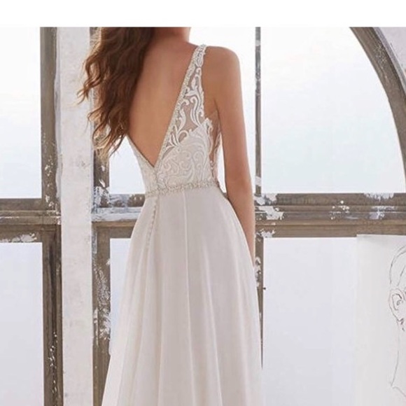 💍 Custom white wedding dress with slit 💍 - Picture 8 of 8